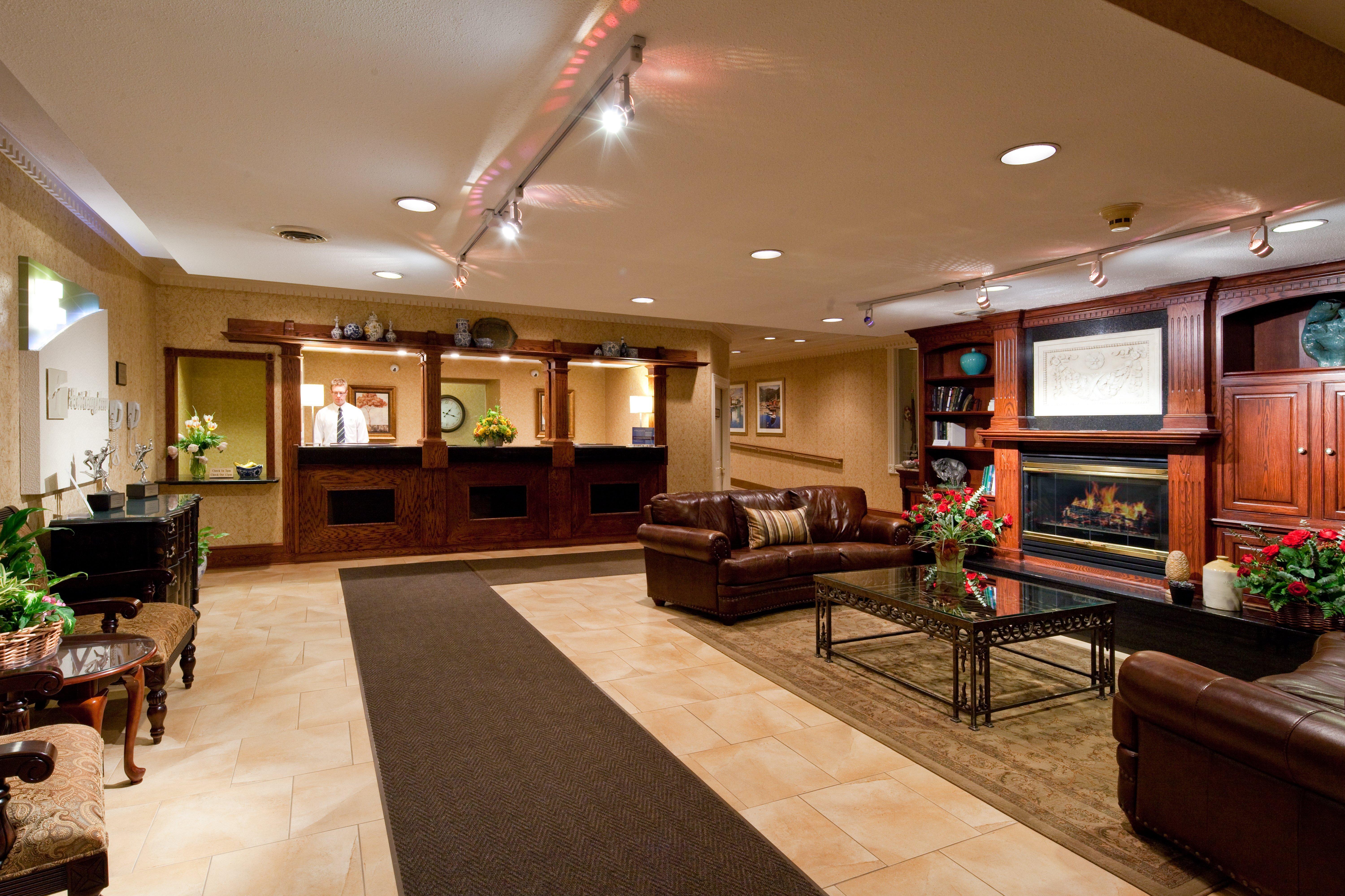 Holiday Inn Cleveland-Mayfield By Ihg Εξωτερικό φωτογραφία