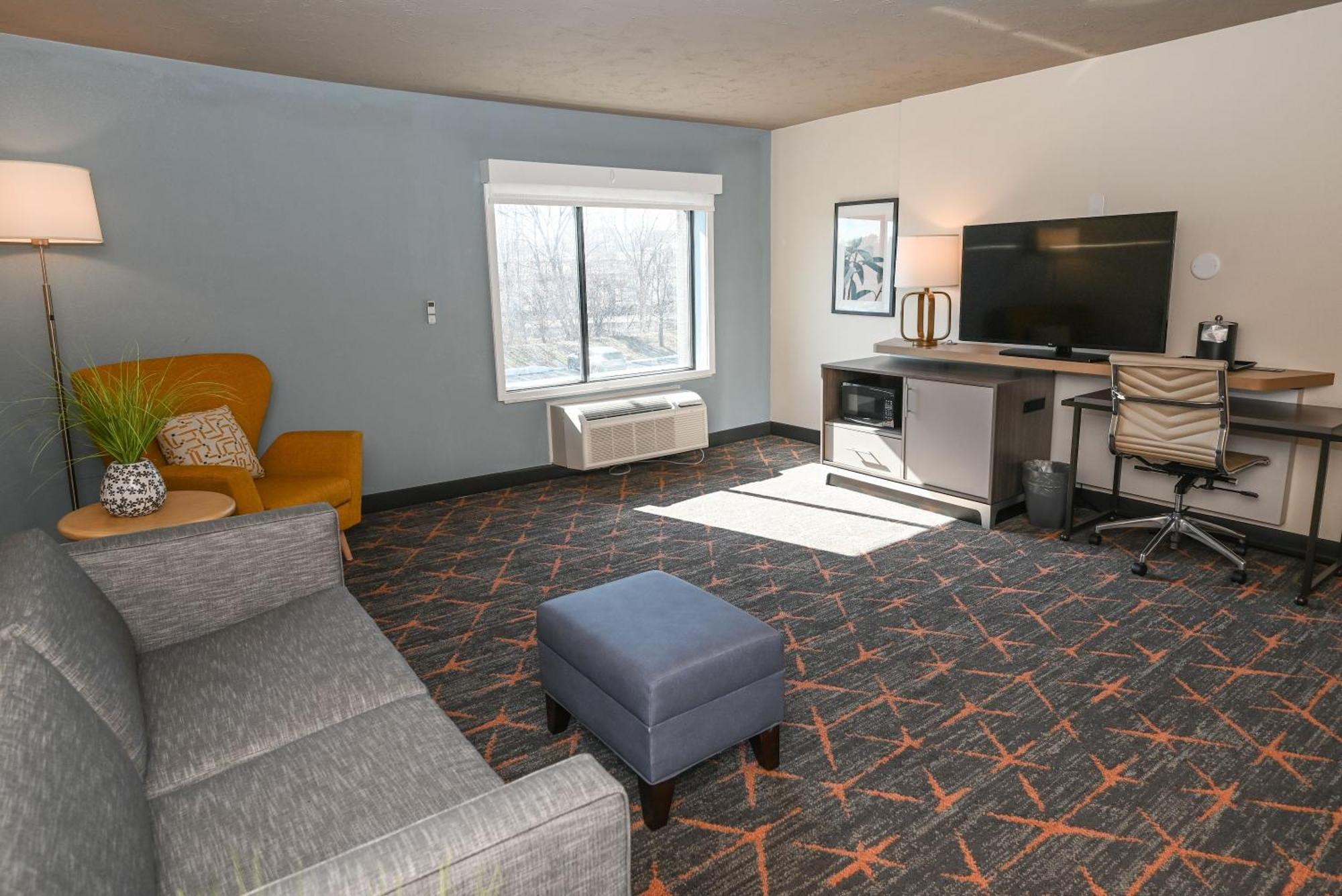 Holiday Inn Cleveland-Mayfield By Ihg Εξωτερικό φωτογραφία