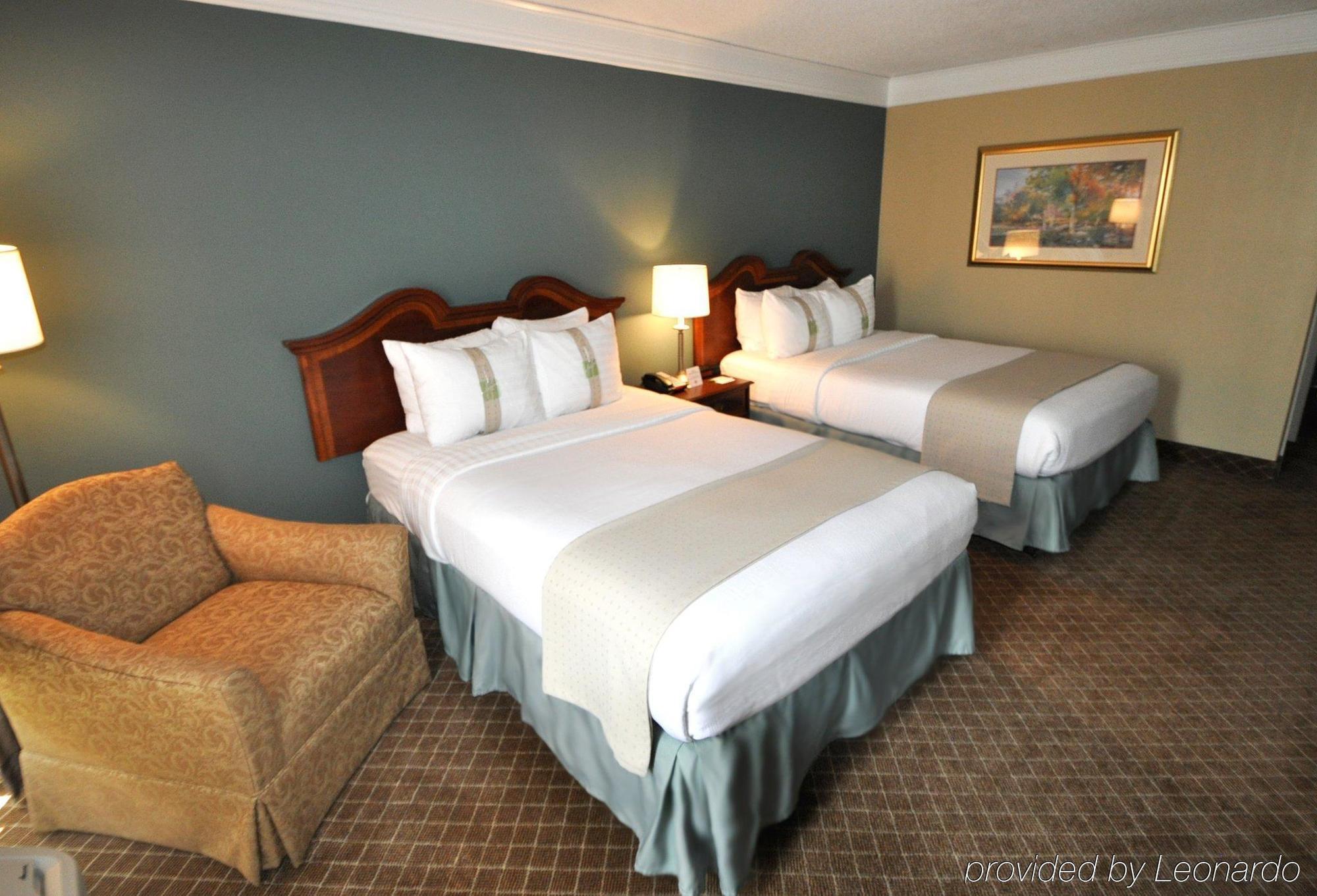 Holiday Inn Cleveland-Mayfield By Ihg Εξωτερικό φωτογραφία